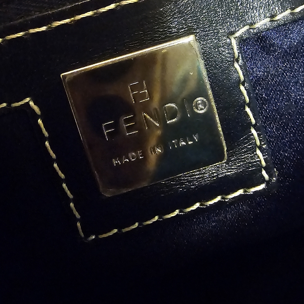 ***SOLD!!*** Fendi Zucca Totebag! COA included - Picture 10 of 13